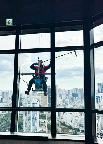 Tokyo Tower Window Washer